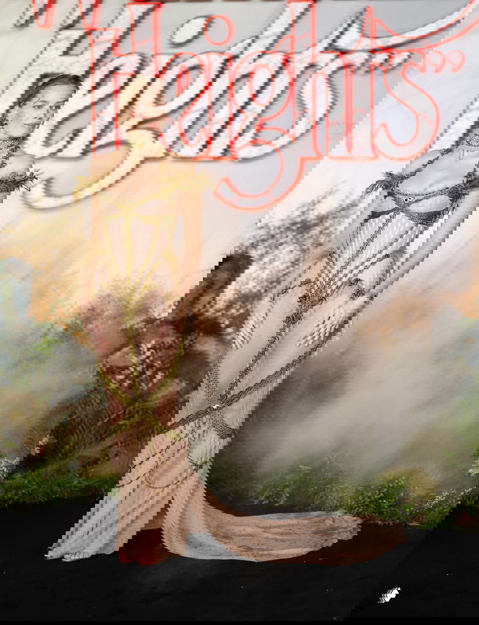 Наряды Марго Робби на промо-туре «Грозового перевала»