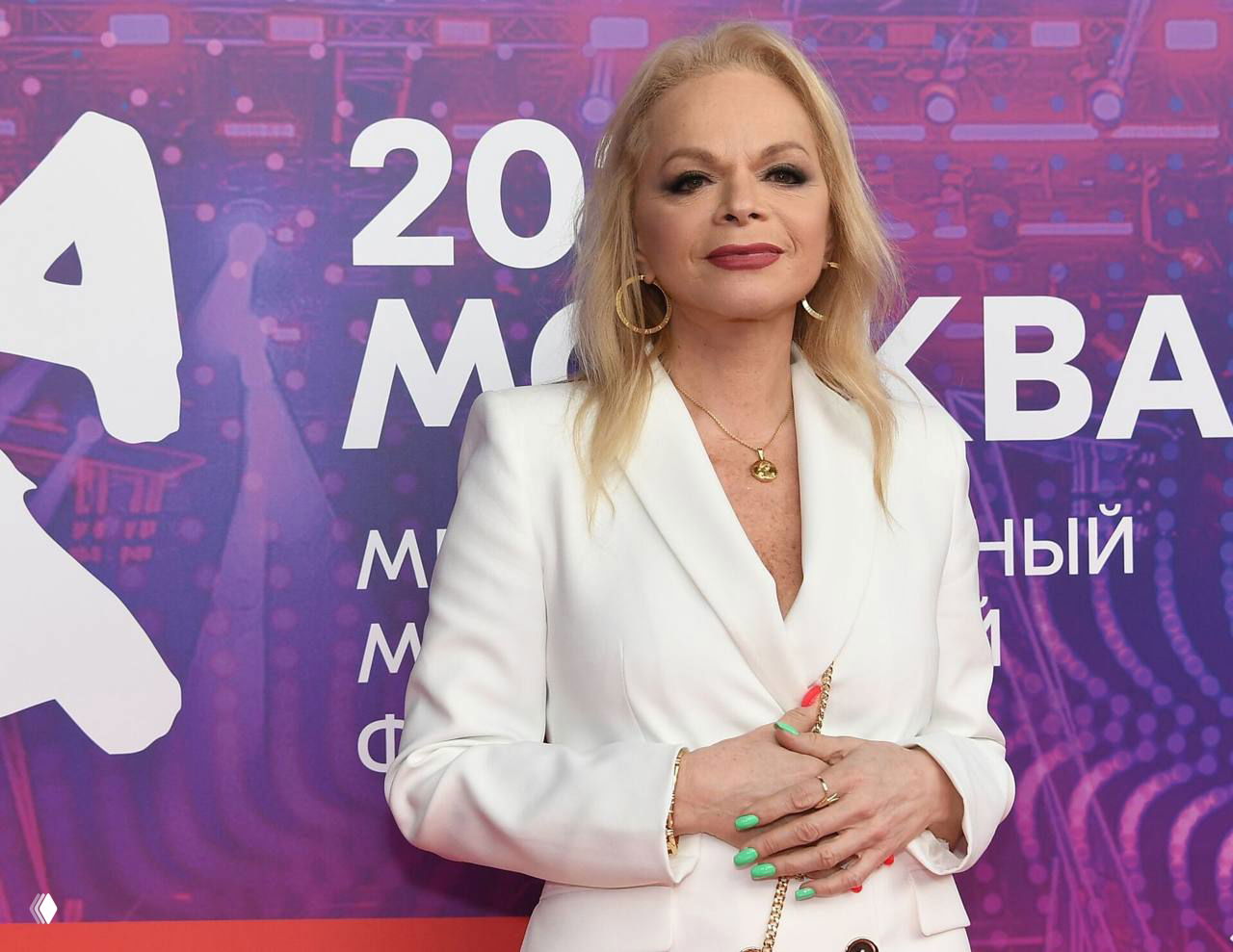 Лариса Долина усилила охрану после скандала с квартирой