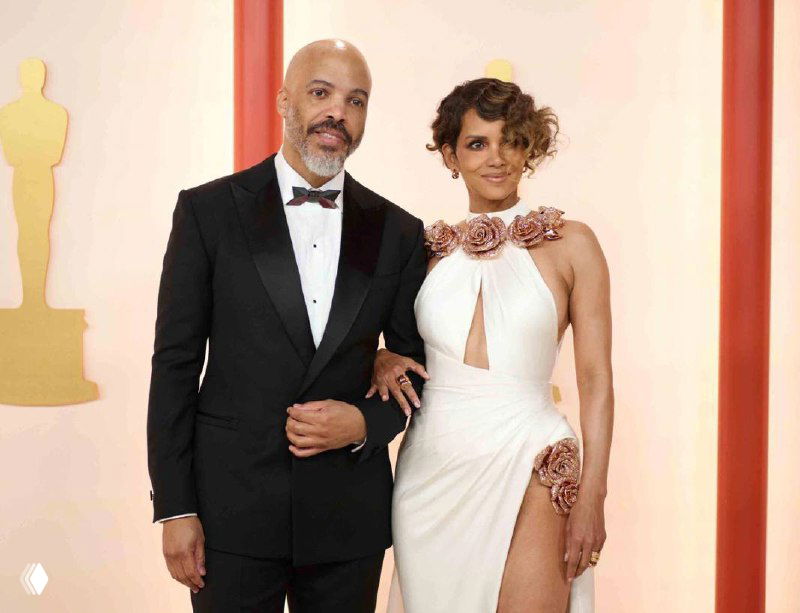 Холли Берри подтвердила помолвку с Ваном Хантом