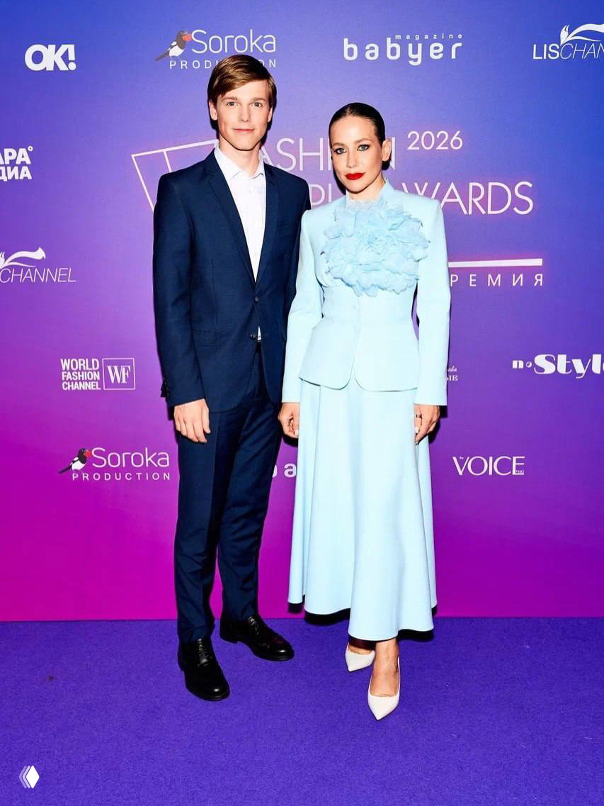 Юлия Барановская провела Fashion People Awards с сыном Артёмом