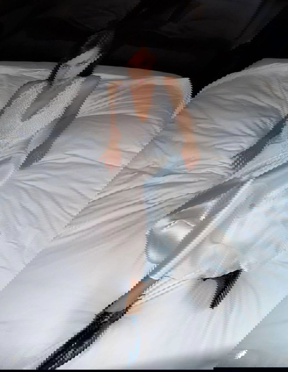 Ирина Шейк в новой фотосессии