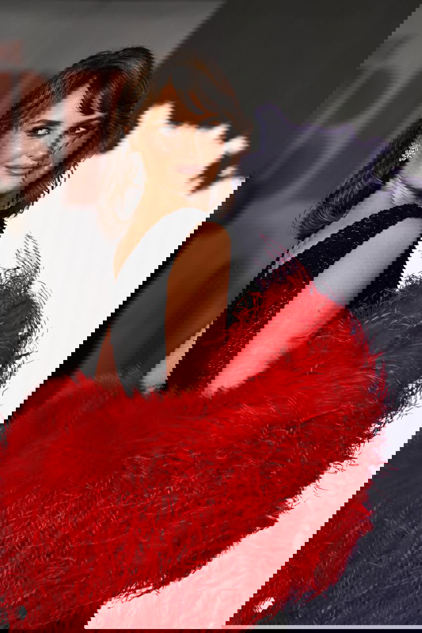 Пенелопа Крус на премьере «Невеста» в ярком образе