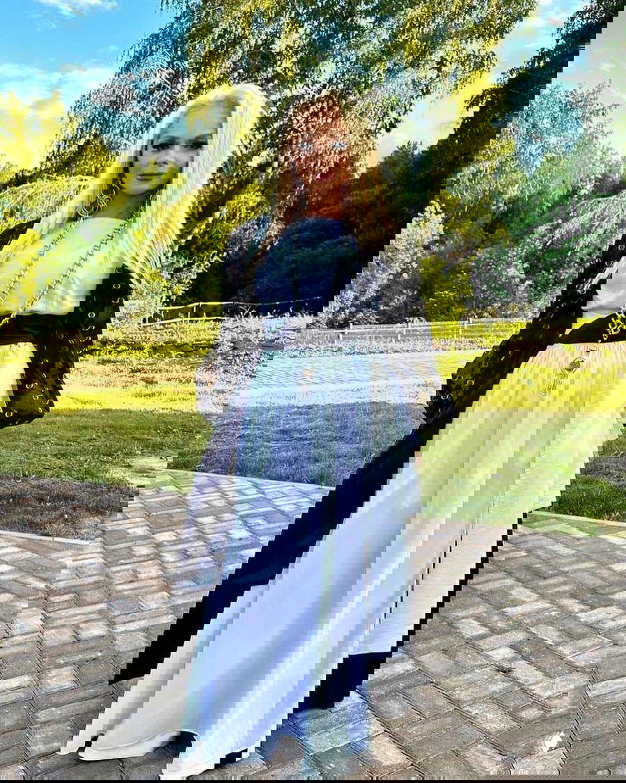 Долина может подать в суд на производителей товаров с её лицом