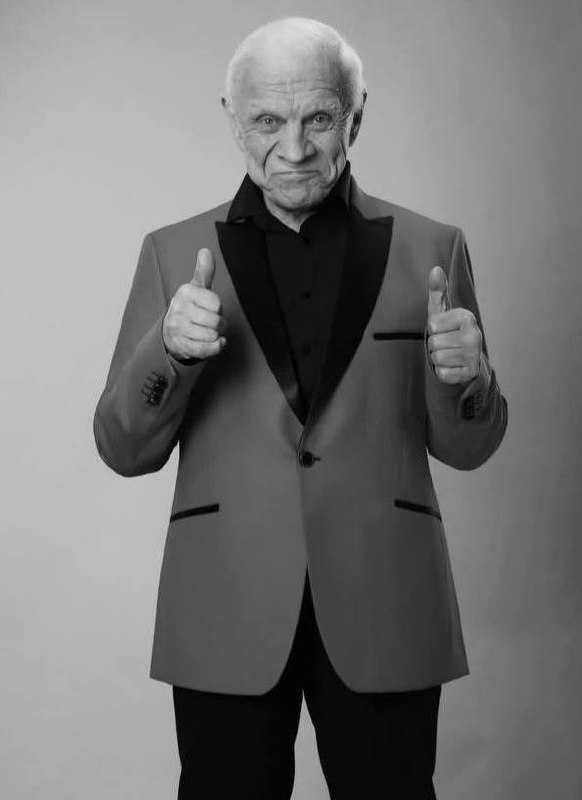 Умер Евгений Броневицкий, основатель «Поющие гитары»