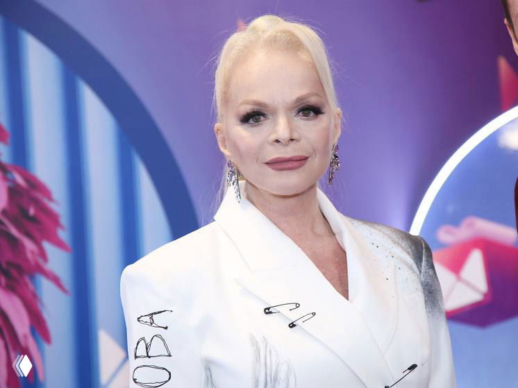 Слили часть разговора Ларисы Долиной с мошенниками