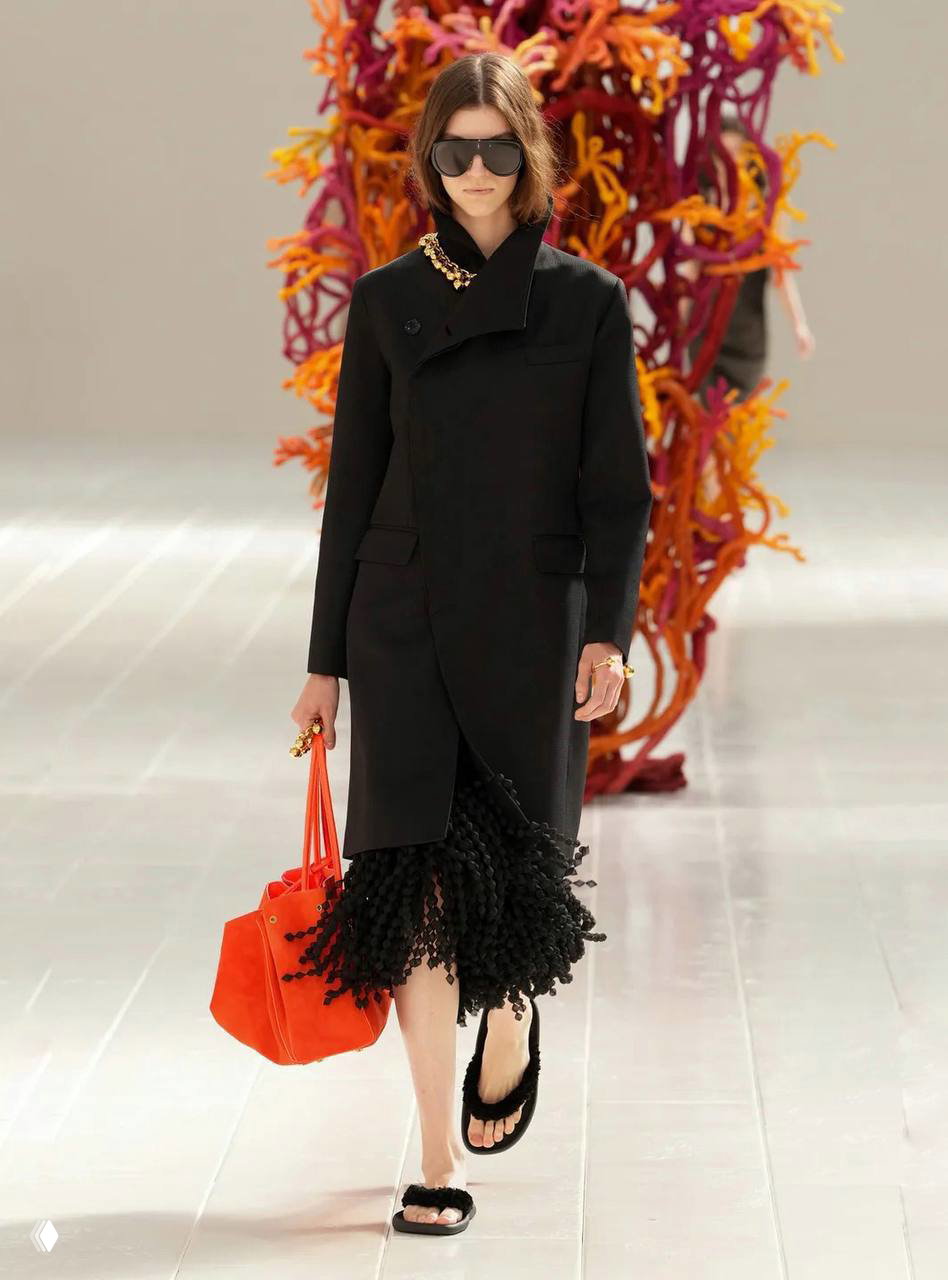 Единственная россиянка в шоу Balenciaga — дебют Насти Сайко