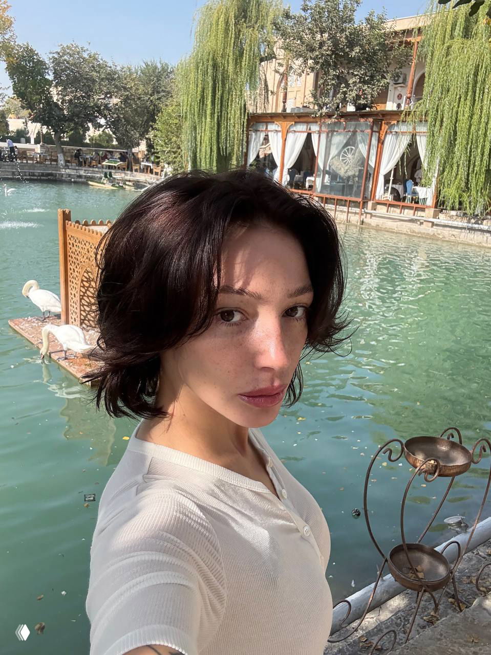 Настя Ивлеева: выбор — тёмный или светлый образ