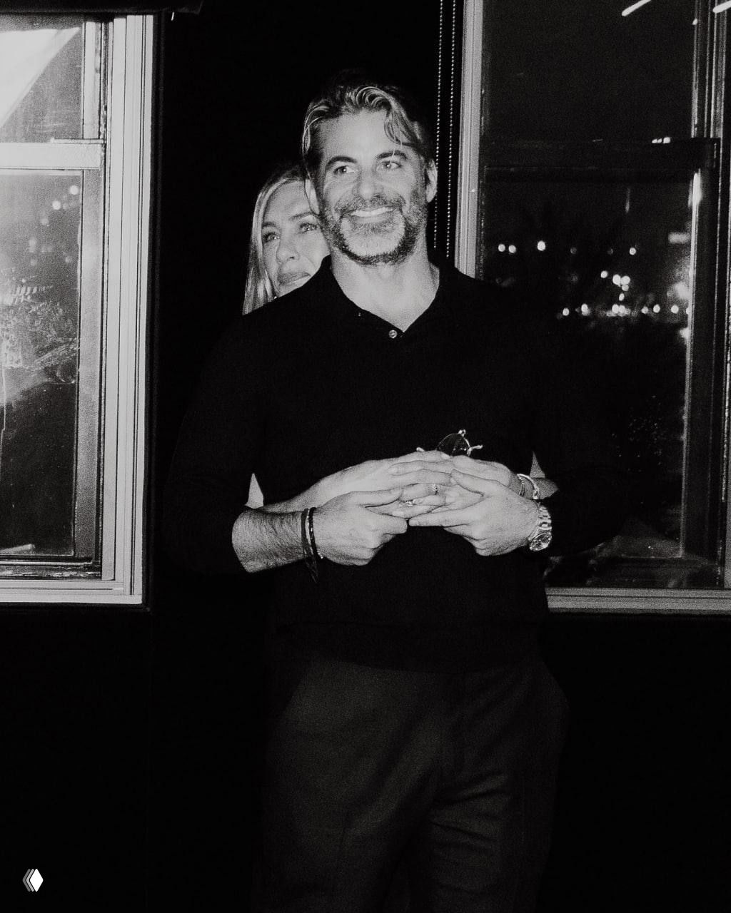 Дженнифер Энистон подтвердила роман с Джимом Кертисом