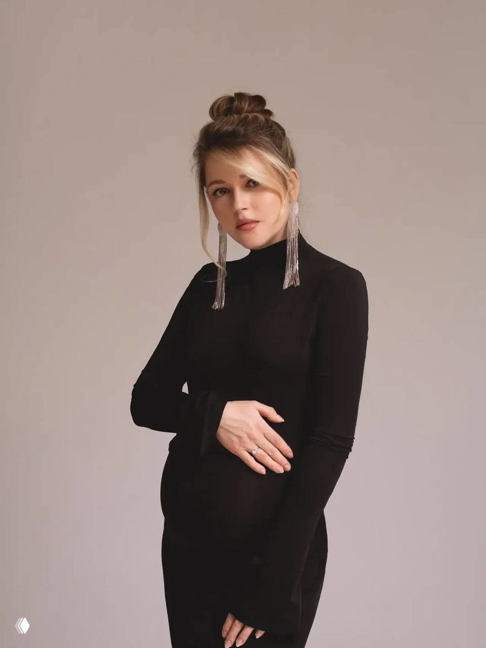 Анна Михайловская во второй раз станет мамой