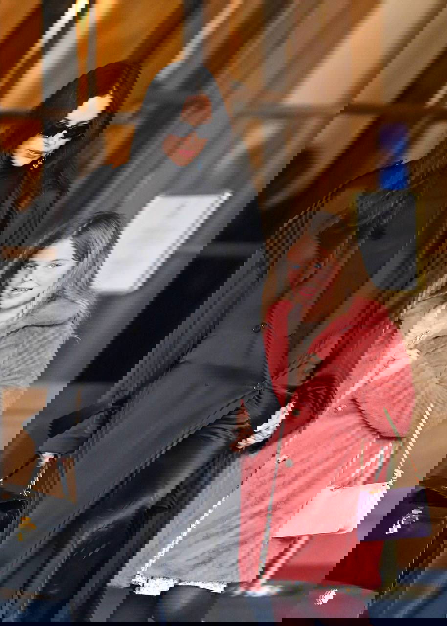 Кадры Ирины Шейк с дочерью в Париже