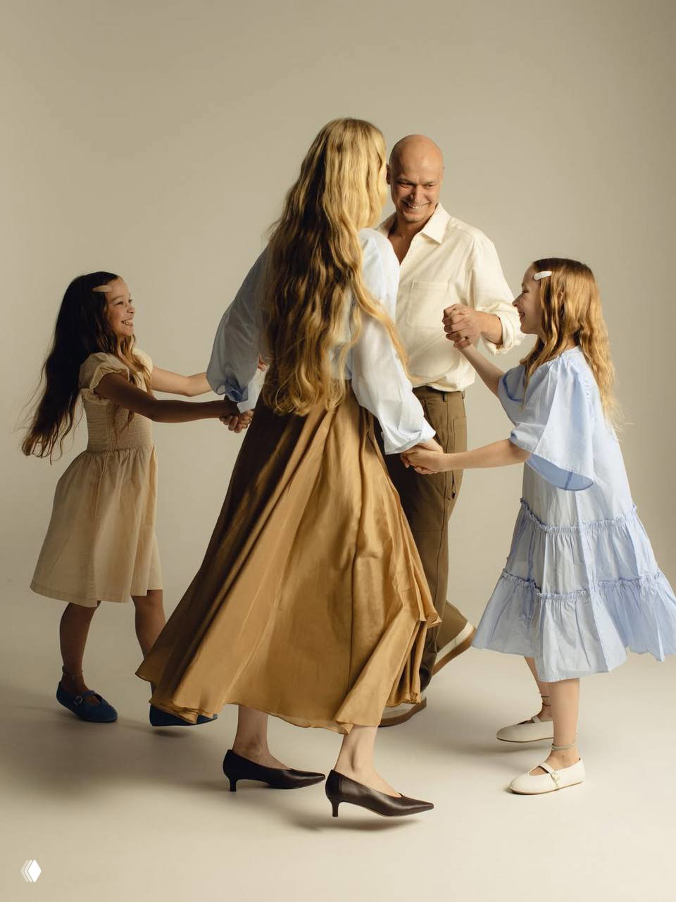 Юра Борисов и Анна Шевчук в весеннем номере PRABABOUSHKA