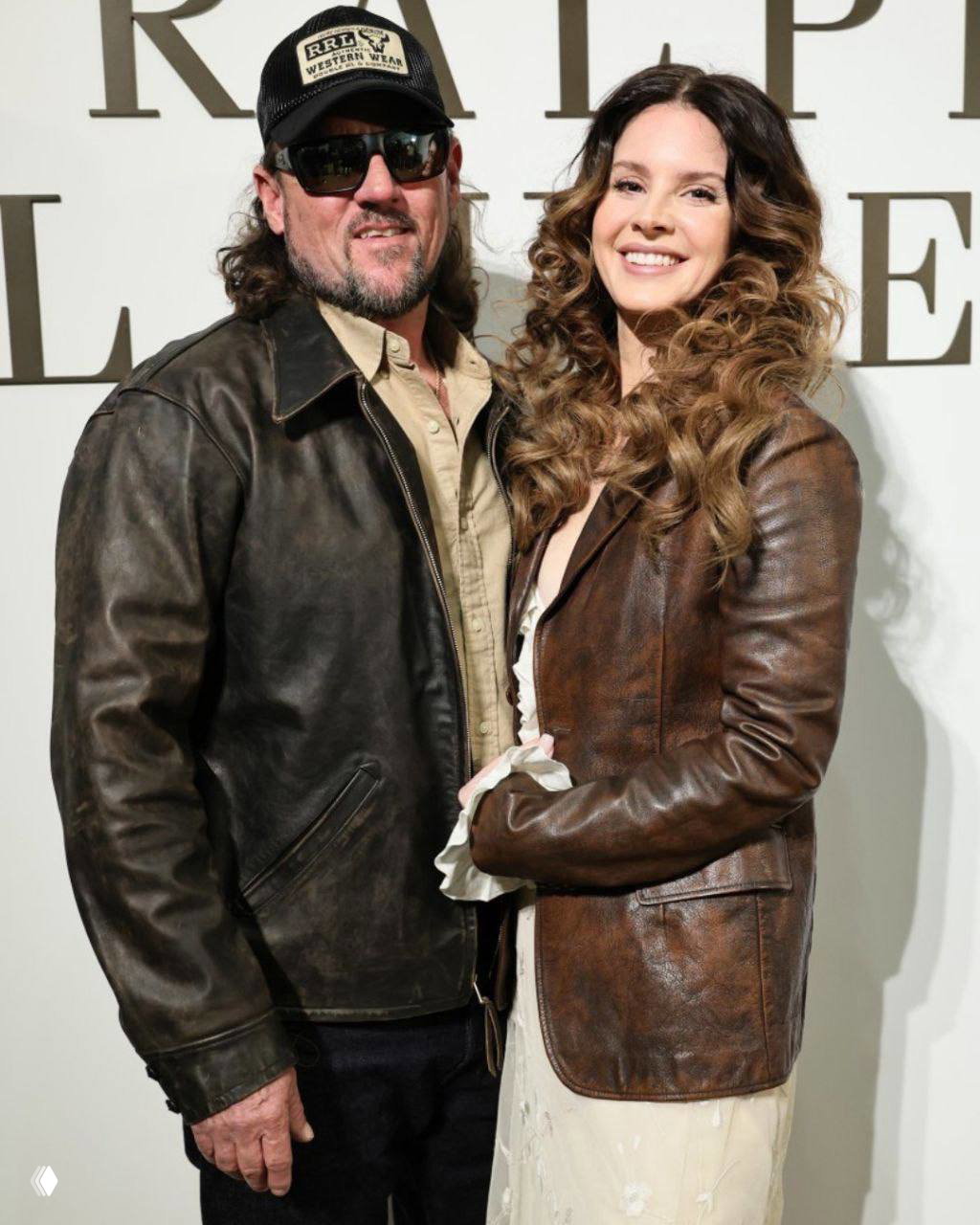 Лана Дель Рей на показе Ralph Lauren с мужем