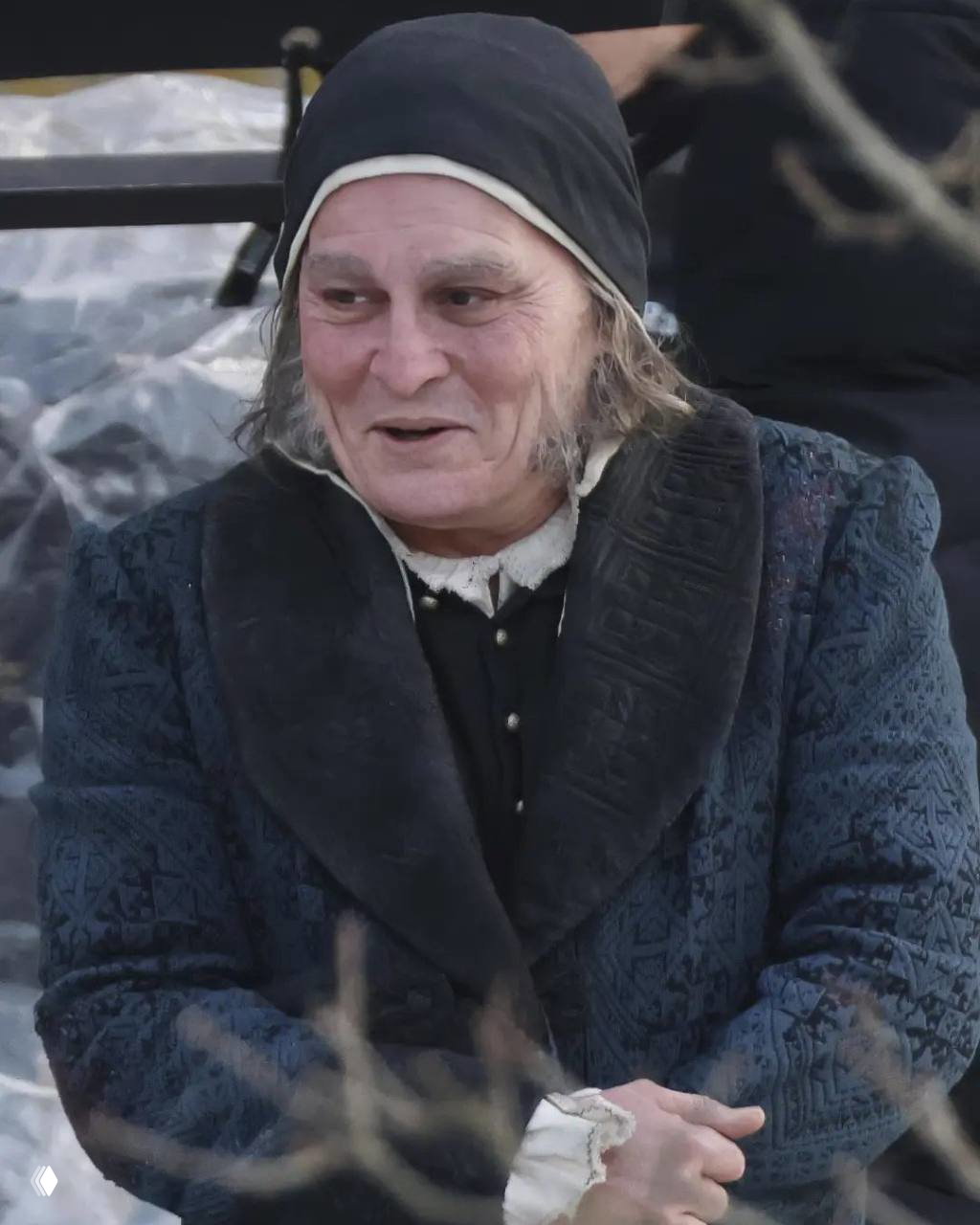 Джонни Депп на съёмках «Эбенезер: Рождественская песнь»