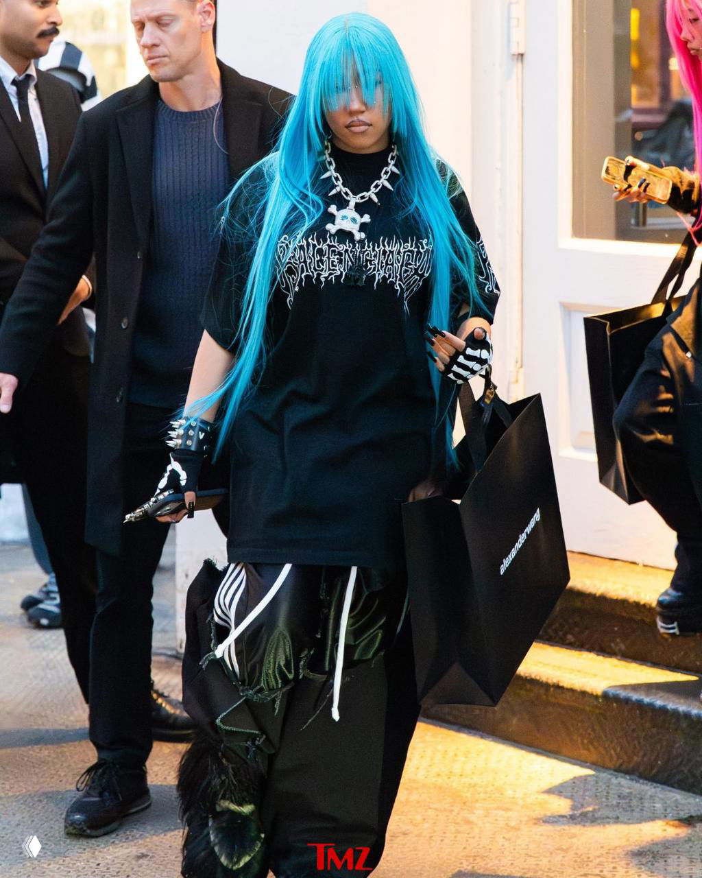 Норт Уэст экспериментирует с внешностью