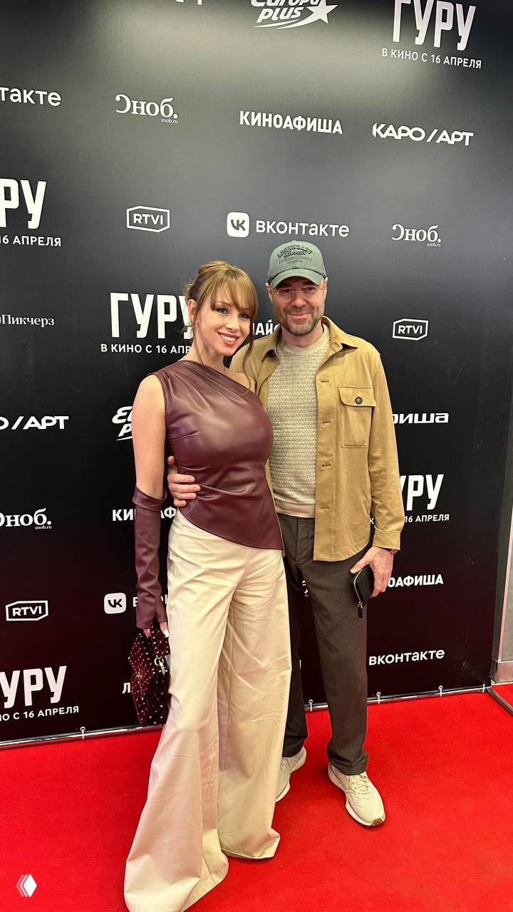 Полина Диброва вышла в свет с Романом Товстиком