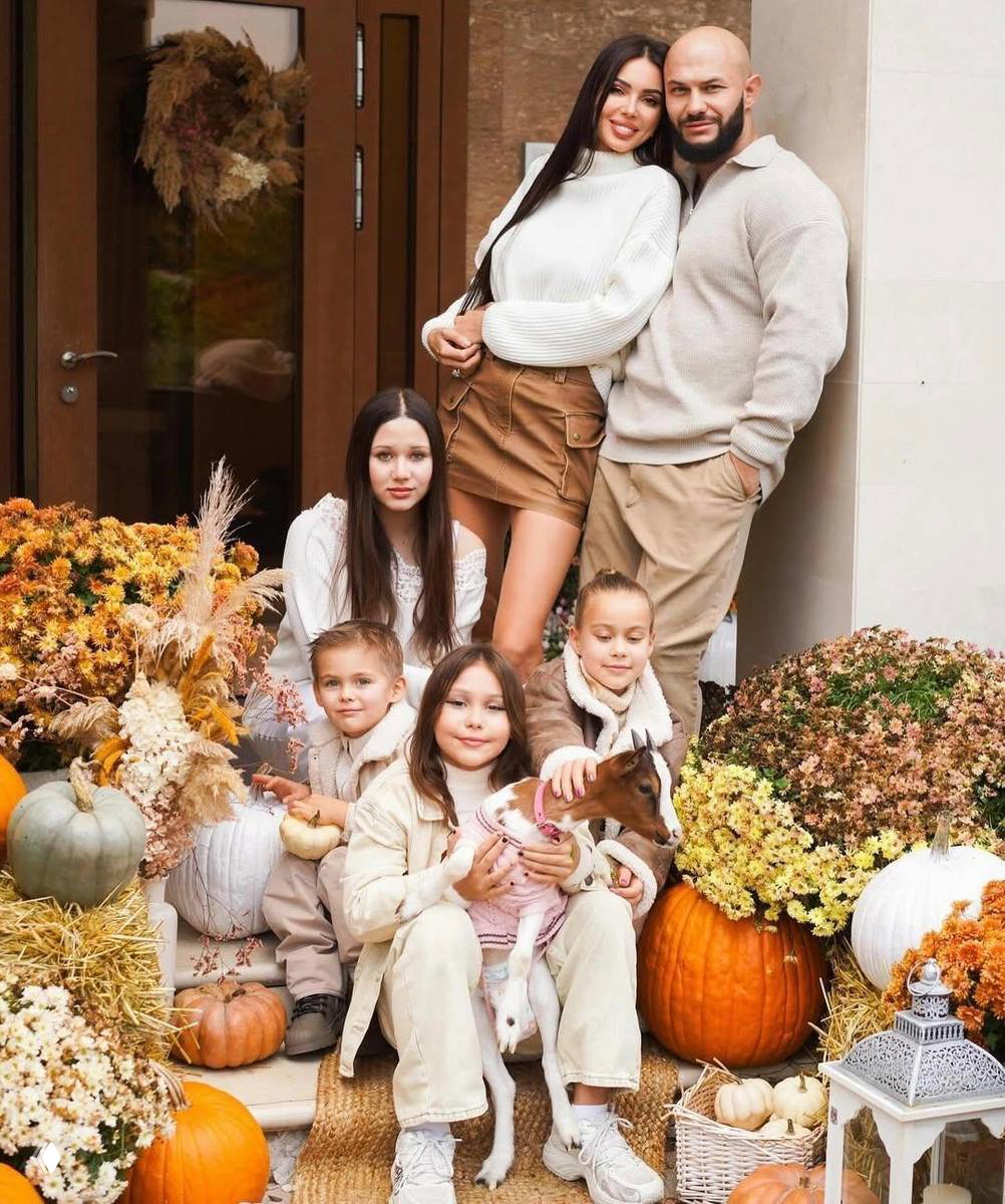 Оксана Самойлова называет себя «бездомной»