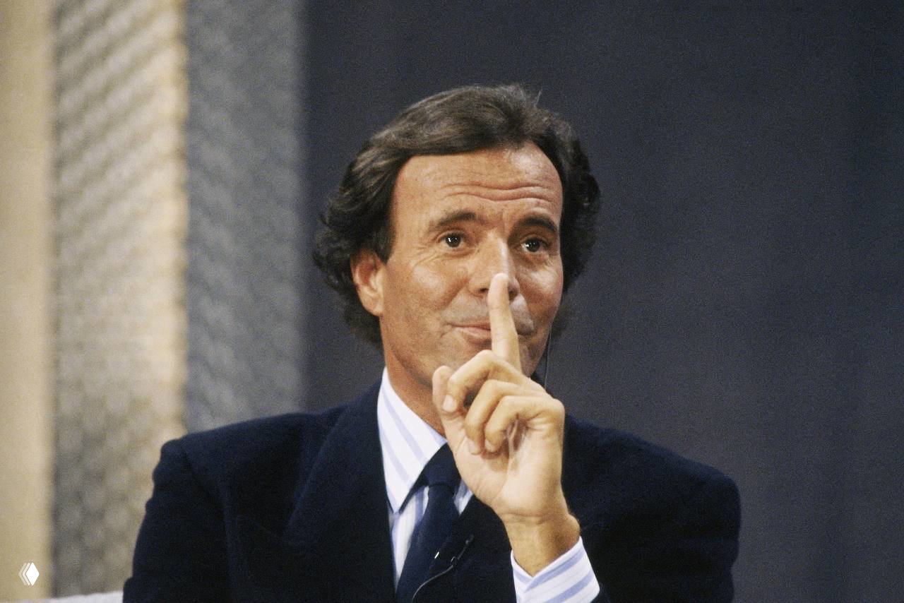 82-летнего Хулио Иглесиаса обвинили в сексуальном насилии