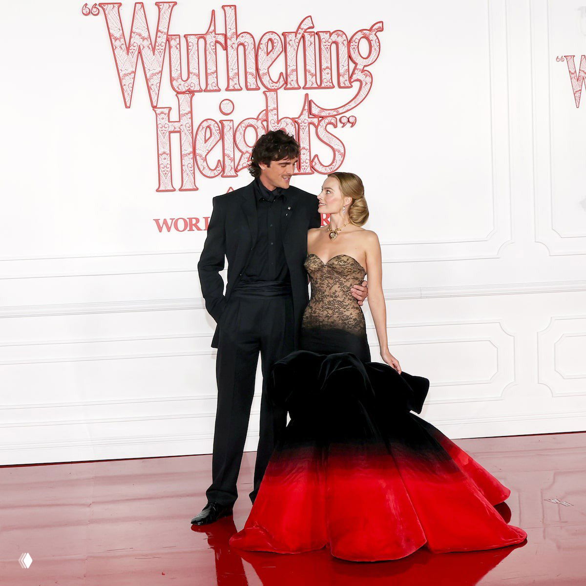 Премьера «Грозовой перевал»: образы с красной дорожки