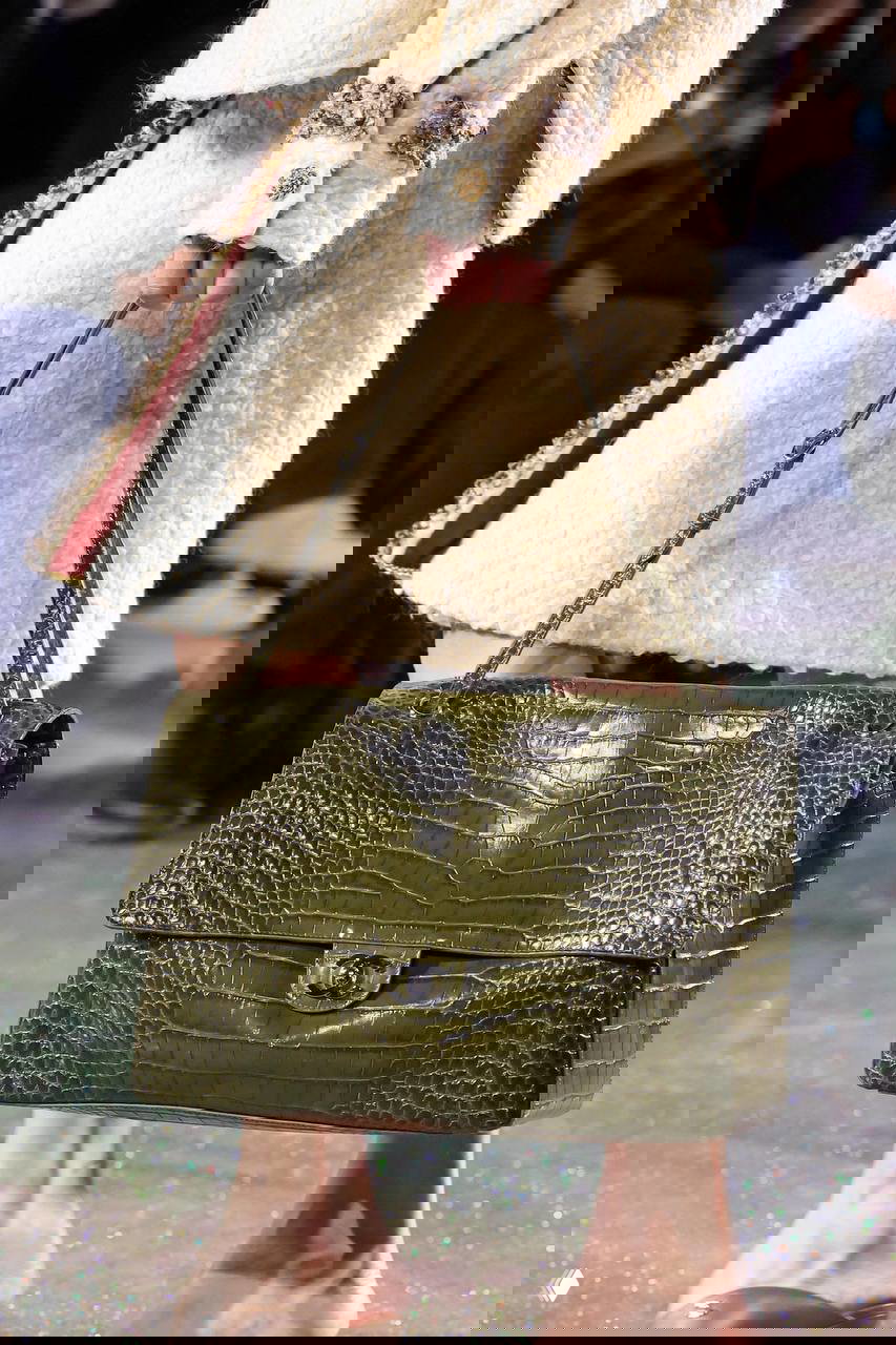 Вещь недели: кроко-сумка