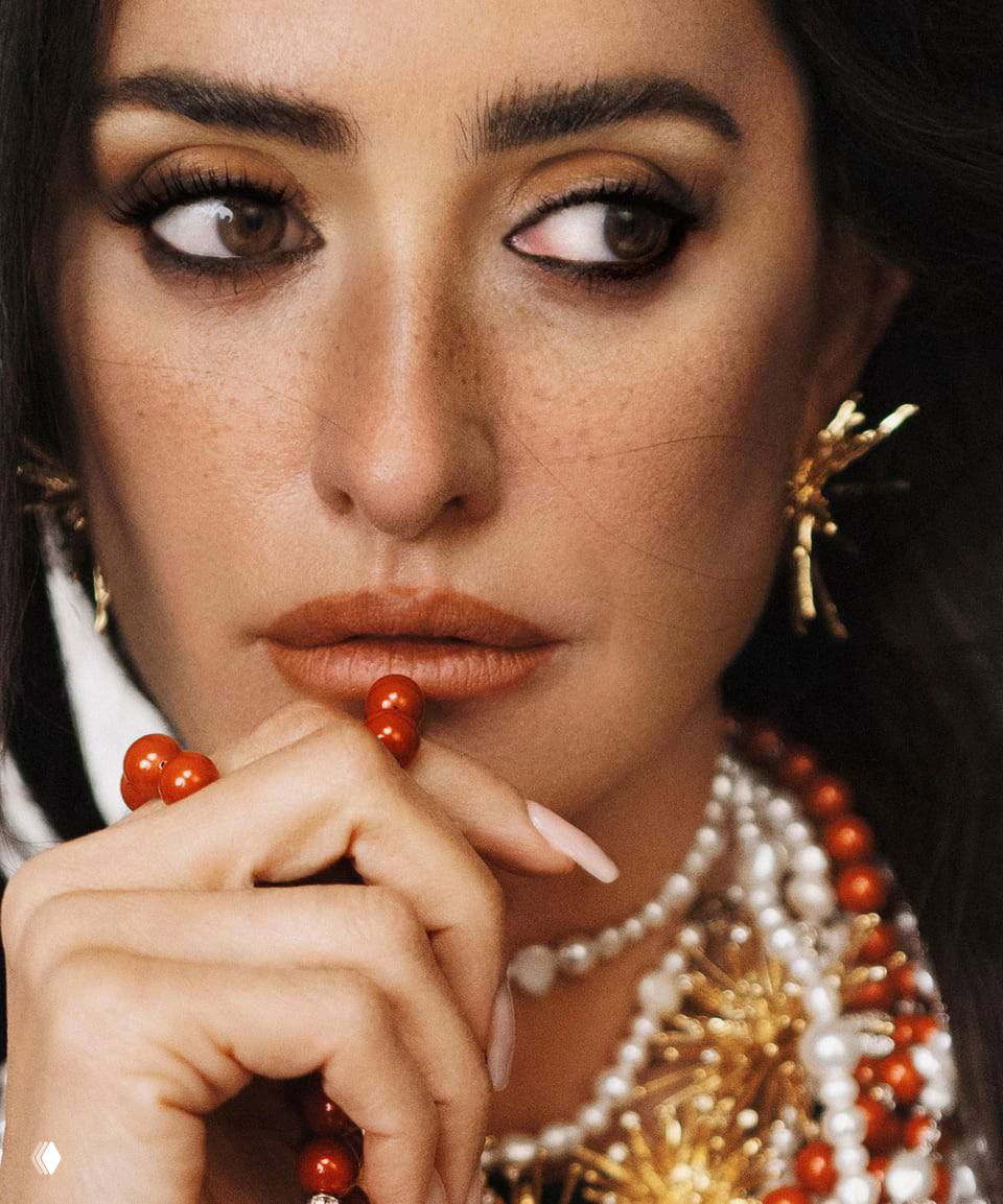 Пенелопа Крус в новой фотосессии для глянца