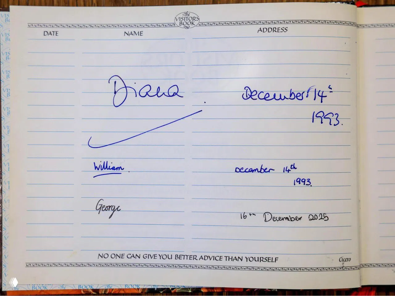 Разворот гостевой книги приюта The Passage с подписью "Diana", записями William, George и датами 1993 и 2025, видна страница с автографами.