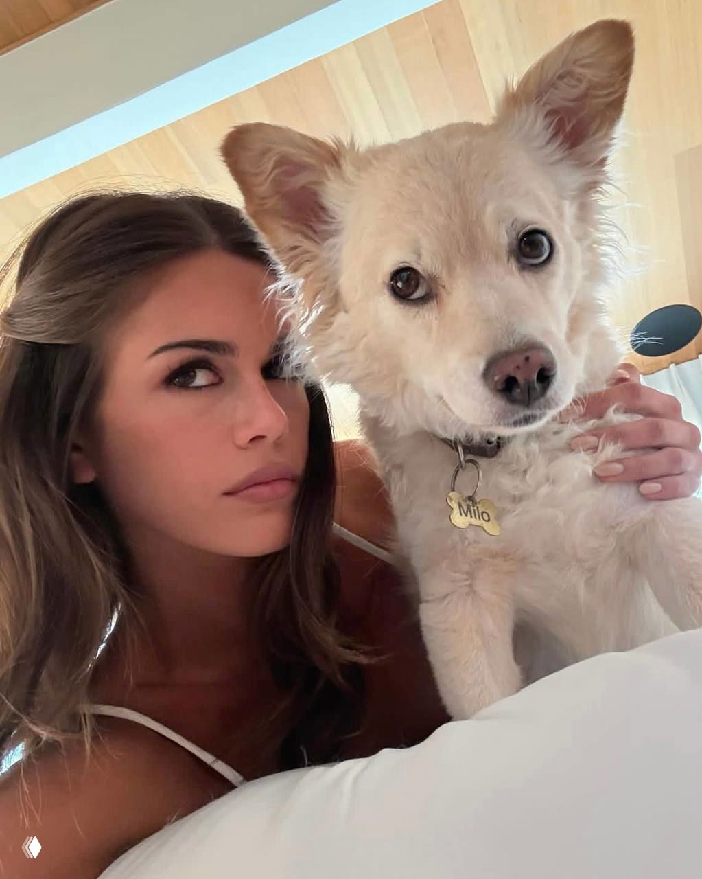 Кайя Гербер с пушистым другом Майло