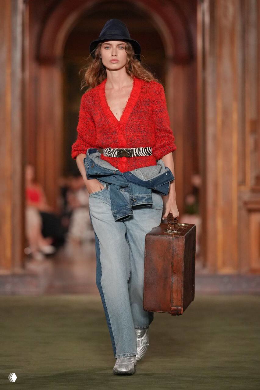 Louis Vuitton устроил цветовую терапию в музее Фрика