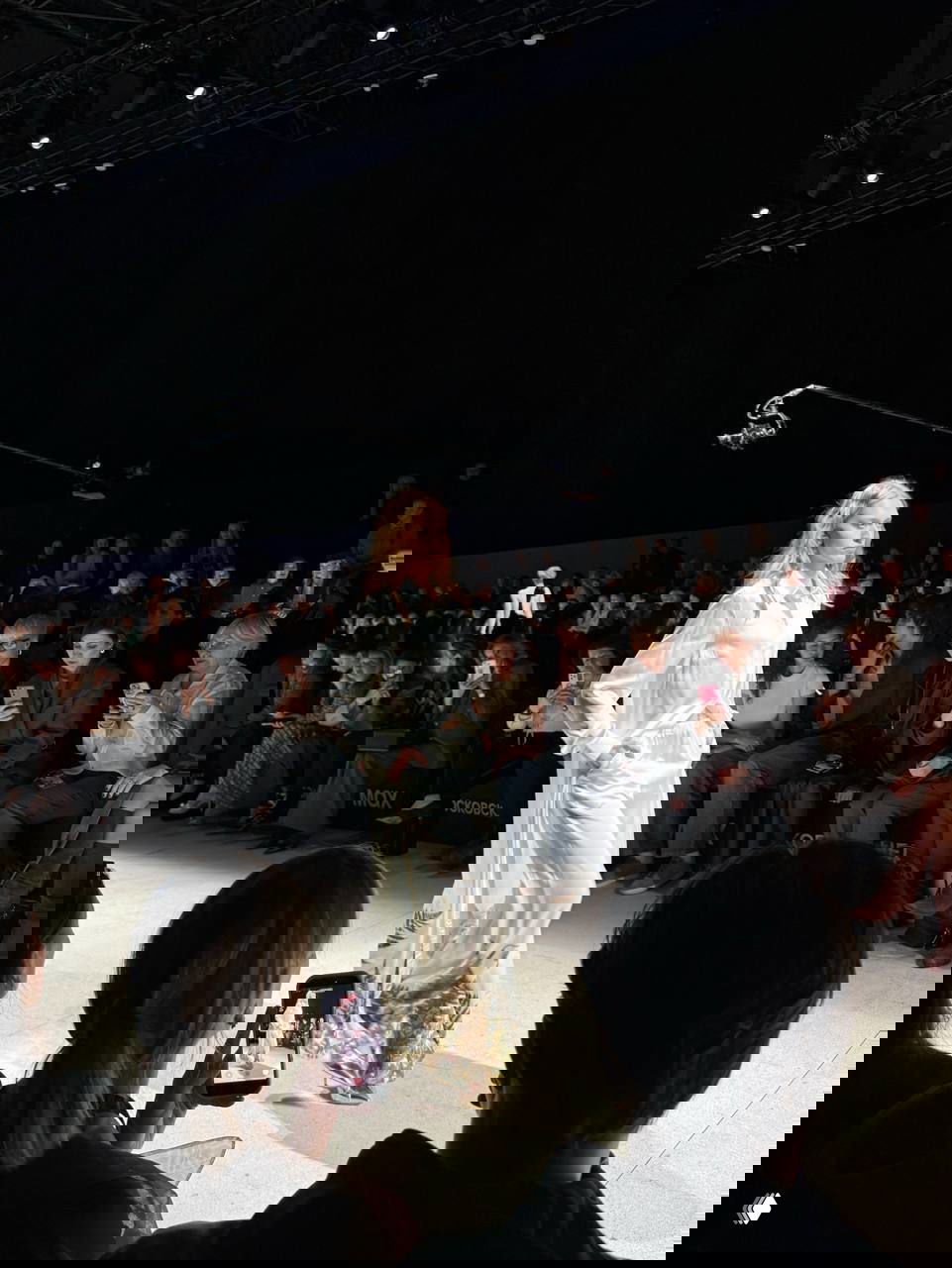 Последний день МНМ: показ Leffers