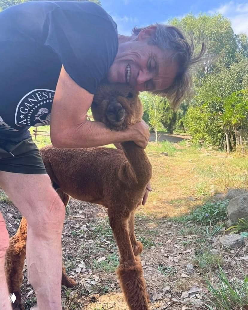 Уиллем Дефо переехал в деревню и завёл хозяйство