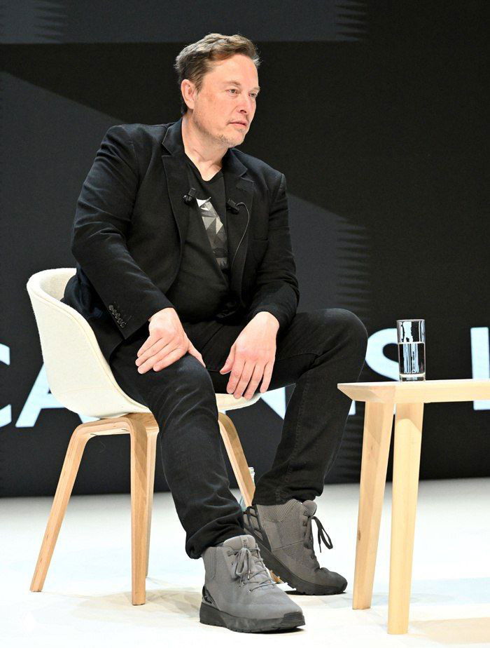 Илон Маск снова бьёт рекорды
