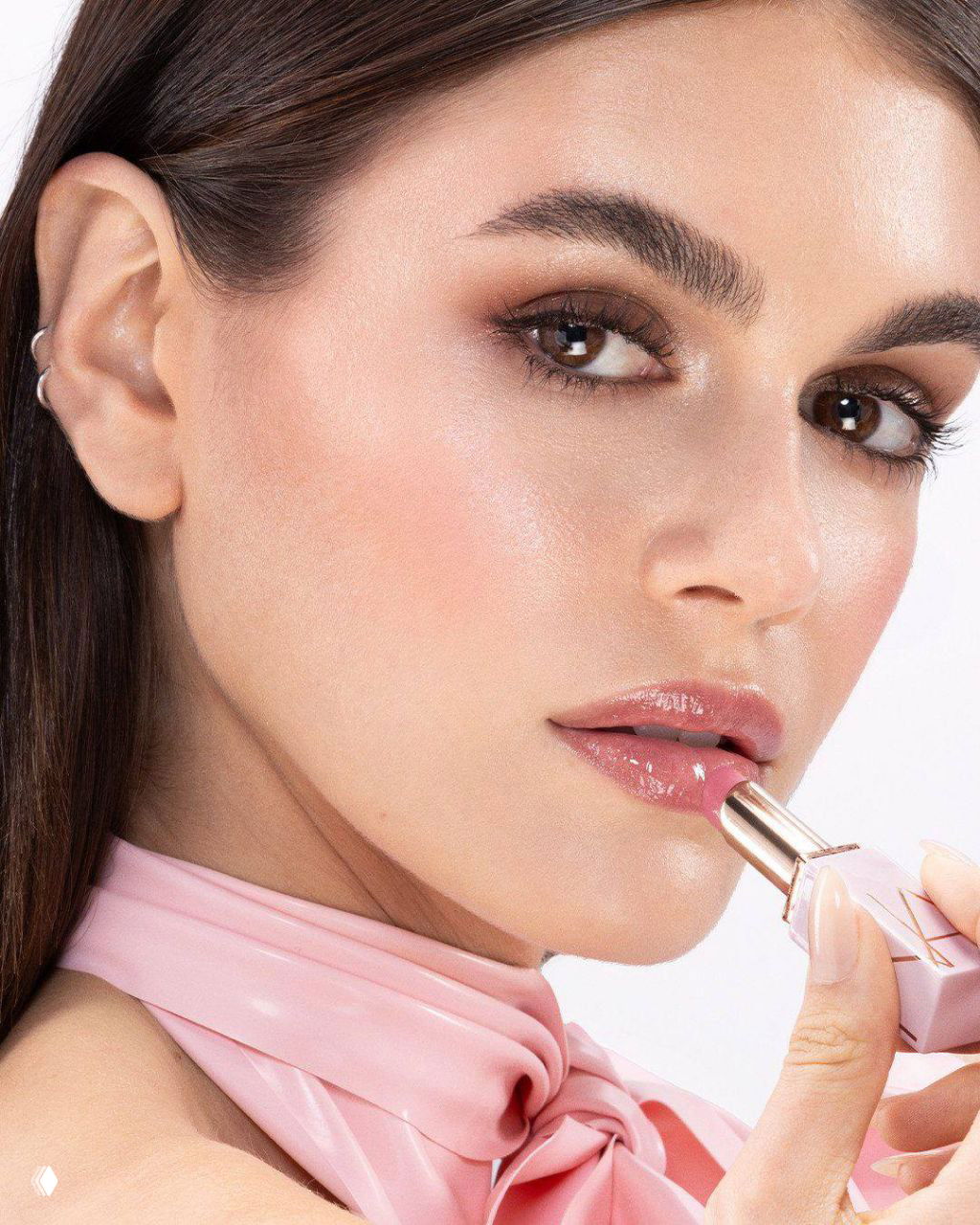 Нежная Кайя Гербер в новом кампейне NARS