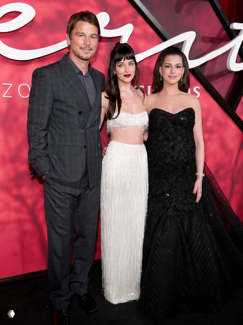 Энн Хэтэуэй в девятом месяце на премьере «Тайного дневника Верити»