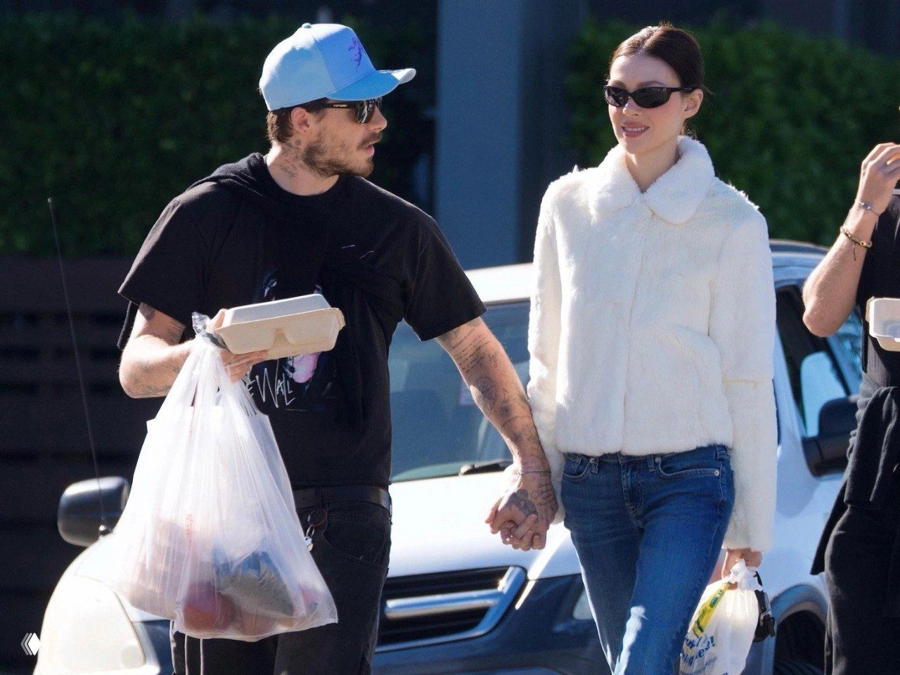 Драма в семье Бекхэмов: Бруклин общается через юристов