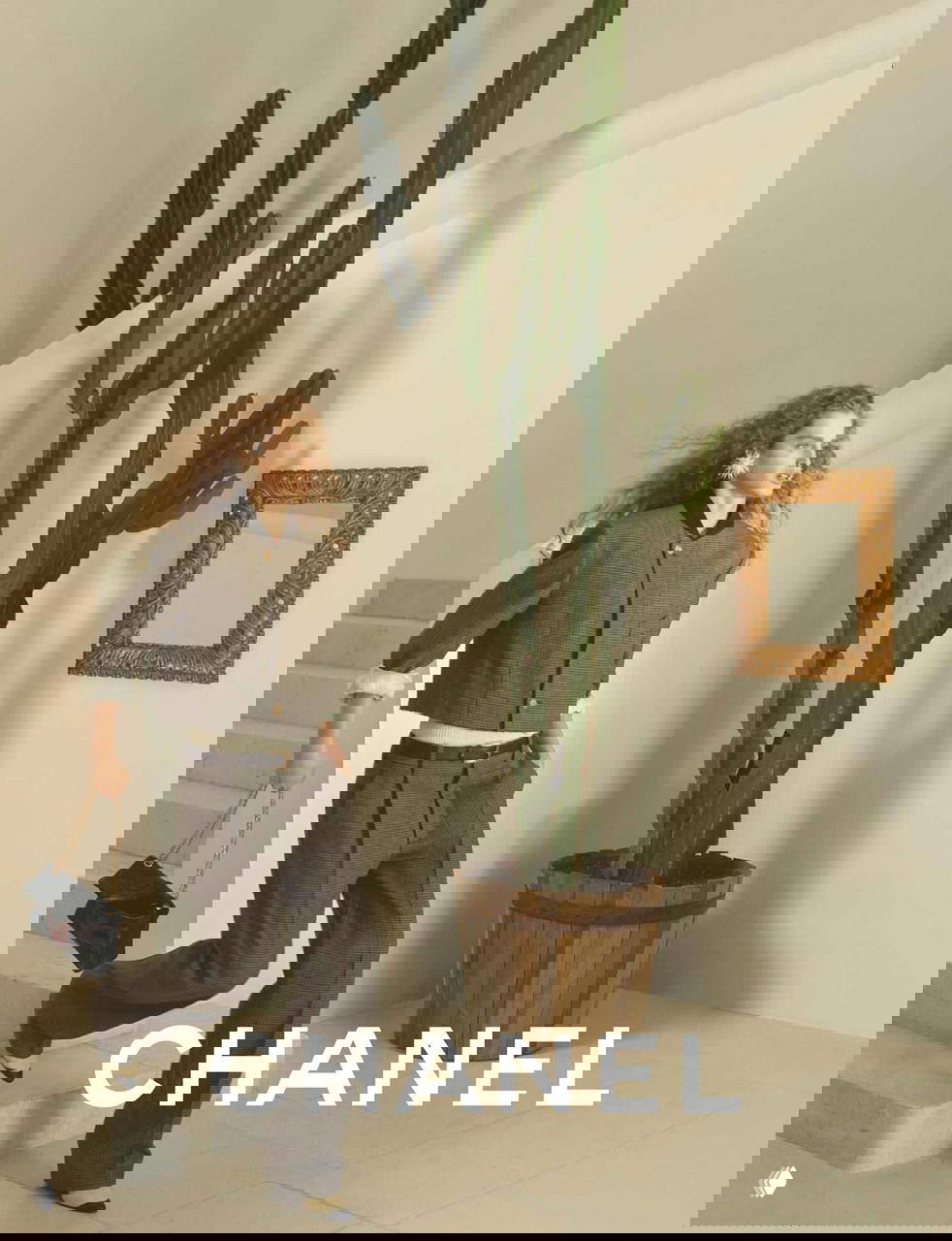 Адица стала лицом Chanel