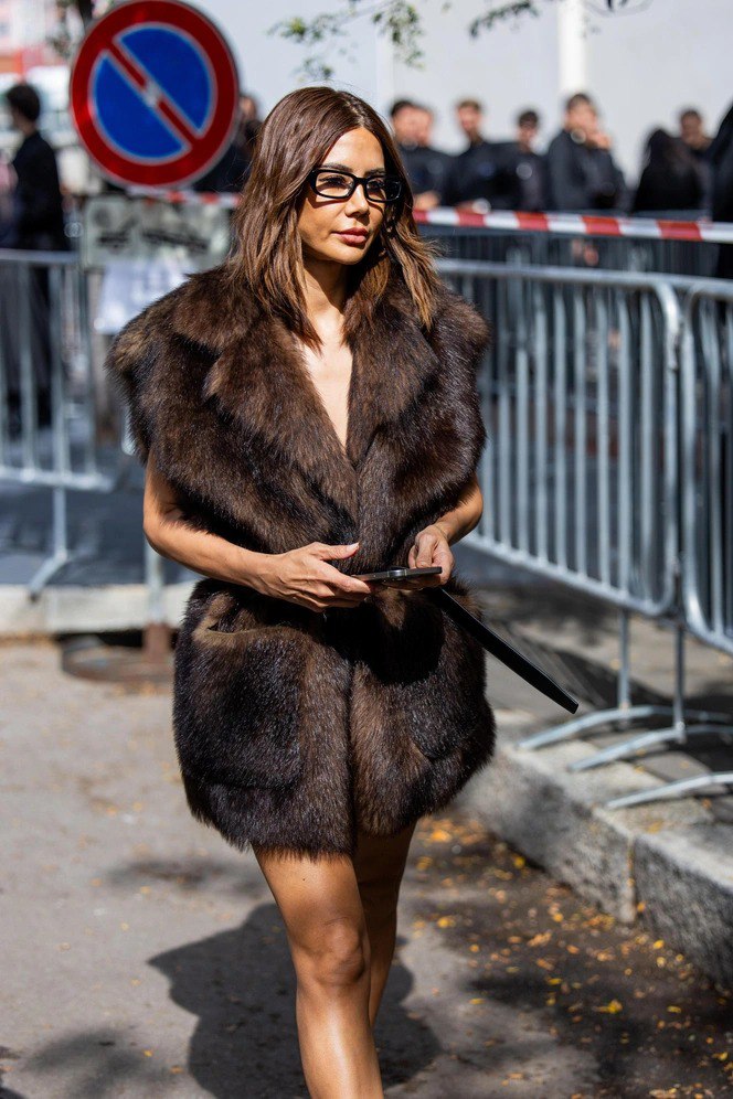 Меховые жилетки: мягкость и бохо‑шик в тренде