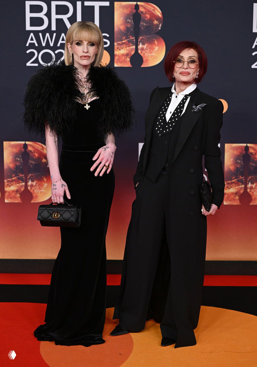 Келли и Шэрон Осборн на BRIT Awards