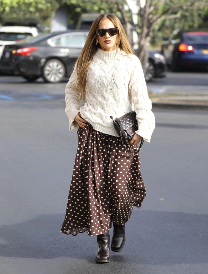 Дженнифер Лопес: стильный приём с летним платьем