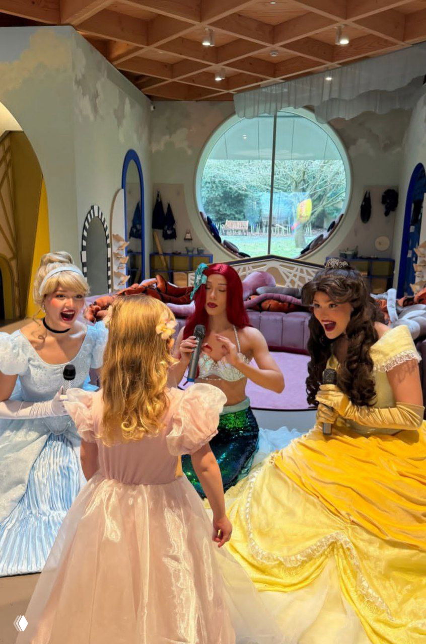 Роузи Хантингтон-Уайтли поздравила дочь Изабеллу с 4‑летием