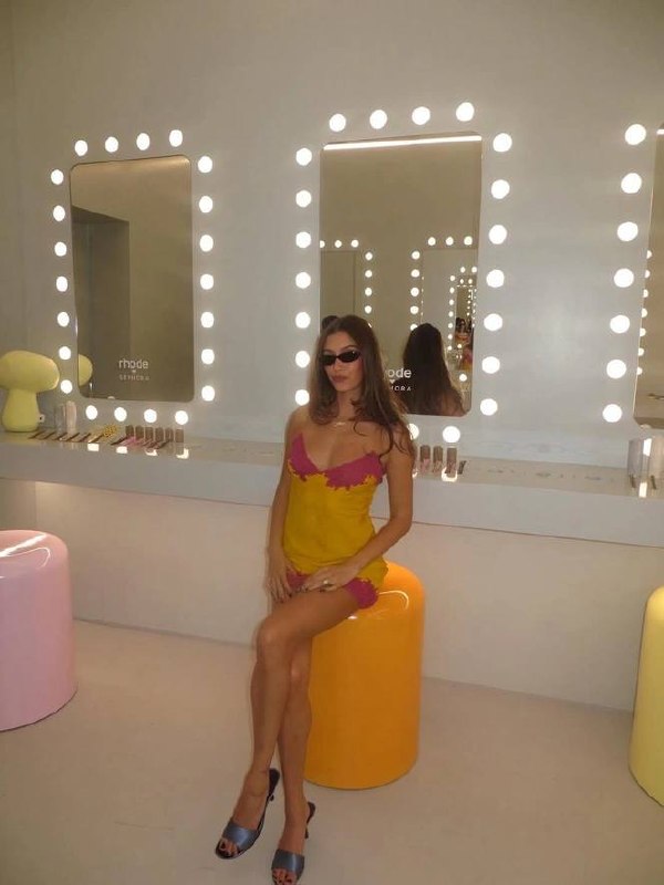 Как Хейли Бибер переосмысливает архивы