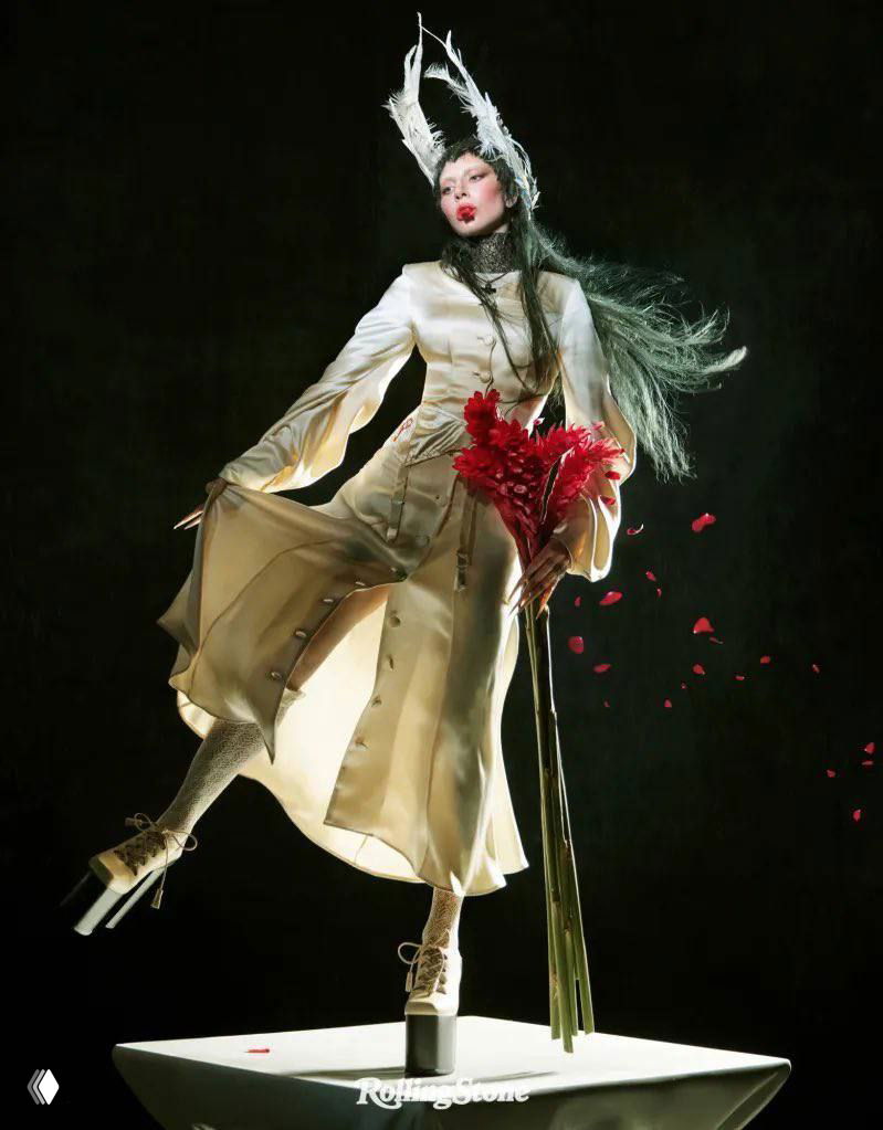 Леди Гага радует новой креативной фотосессией