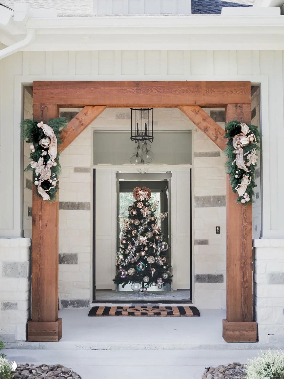 Как украсить коридор на Новый год: 35+ фото и идей