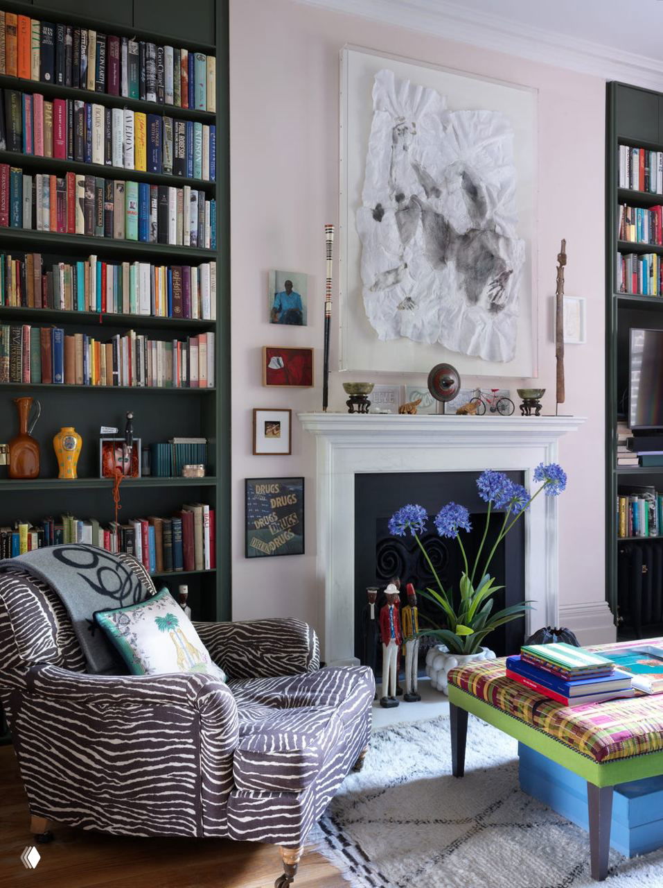 Ярко и необычно: дом Камиллы Лоутер и Чарльза Абоа