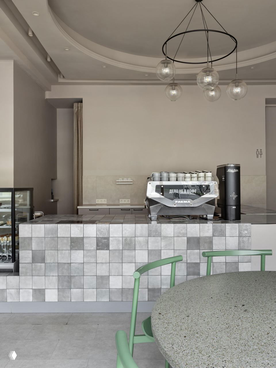 Природные текстуры и джапанди: кофейня в Челябинске