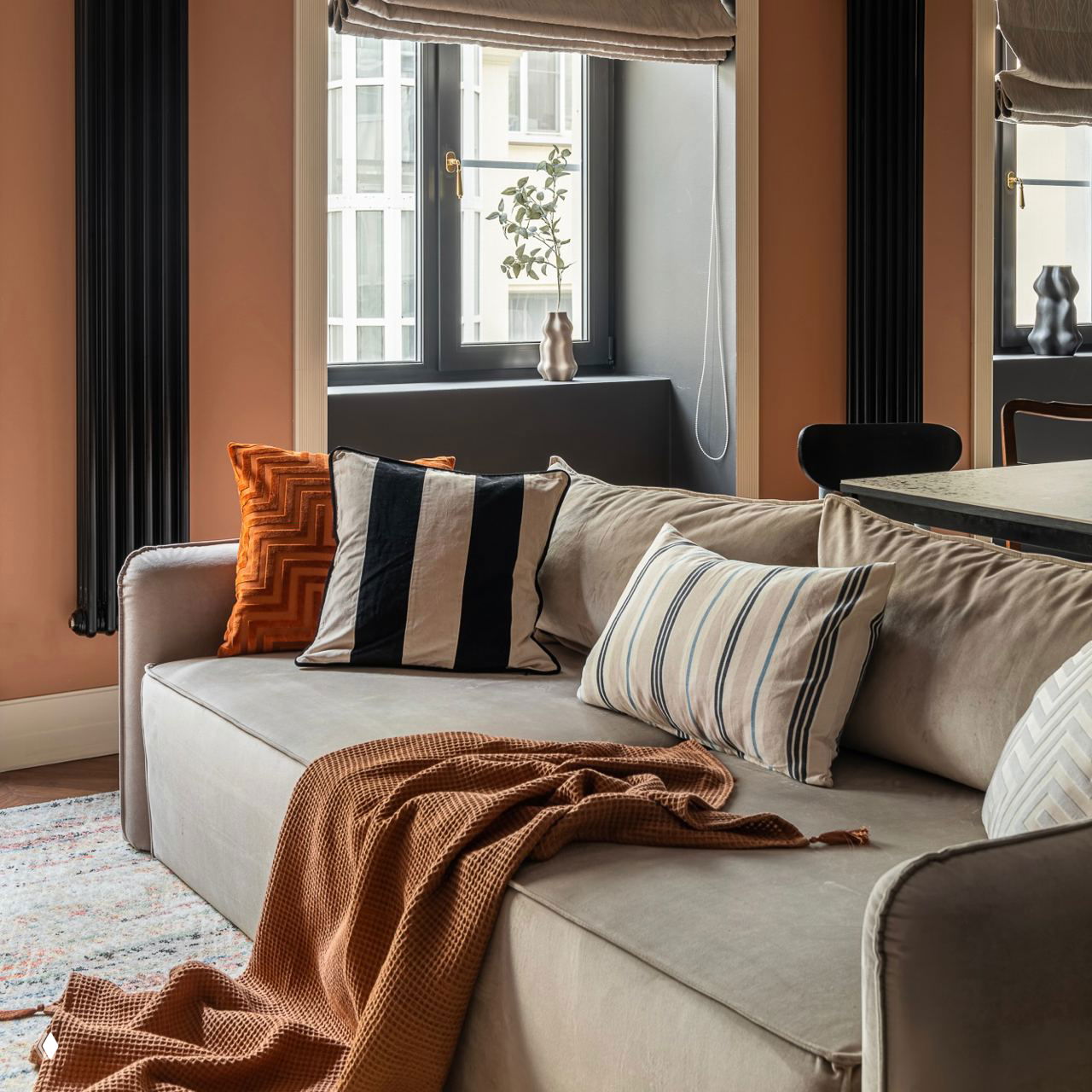 Как создать уют в гостиной зимой: 3 полезных совета