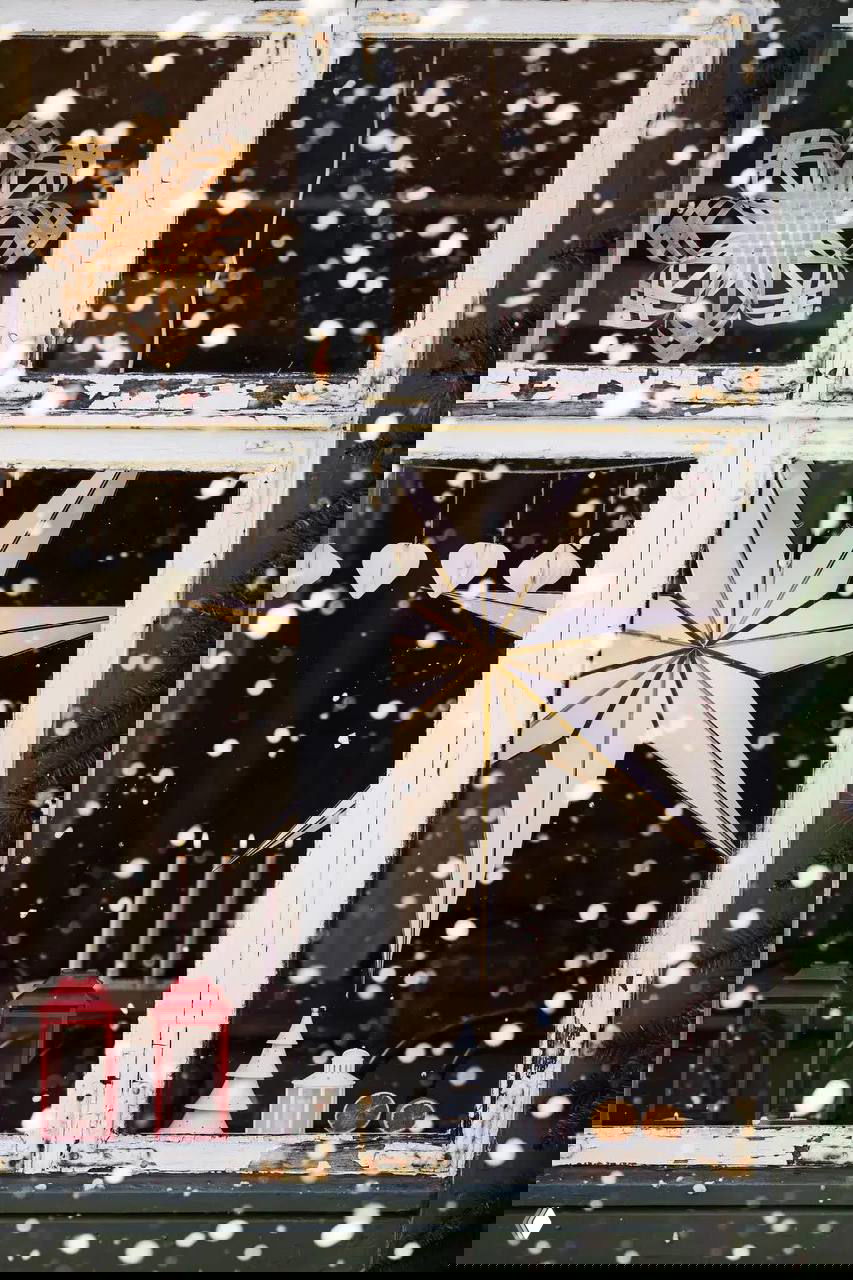 Банты и клетка: ИКЕА выпустила новогоднюю коллекцию