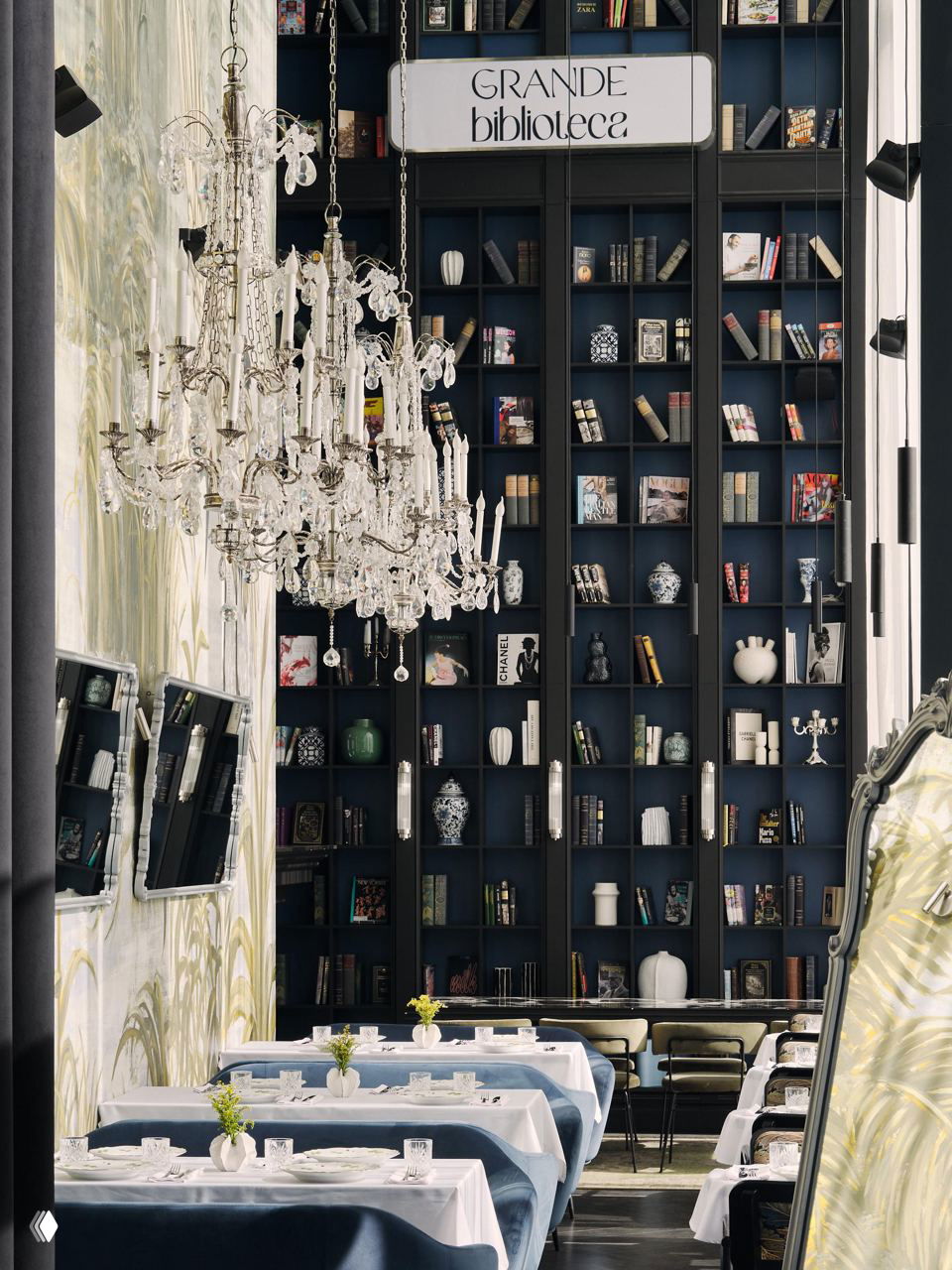 Книги до потолка и ванна для шампанского — Grande Bibliotheca