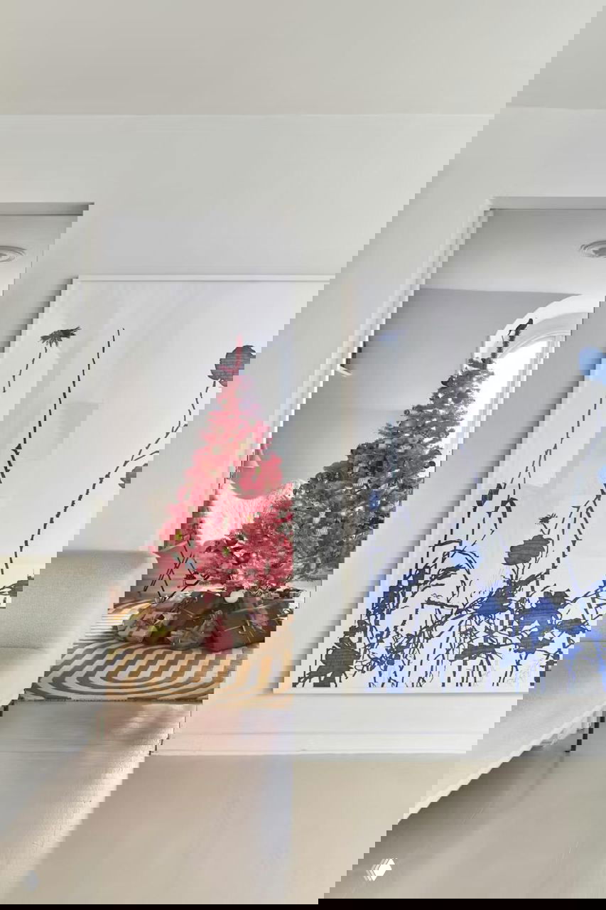 Розовая елка Кигге Май Хвид — новогодний декор