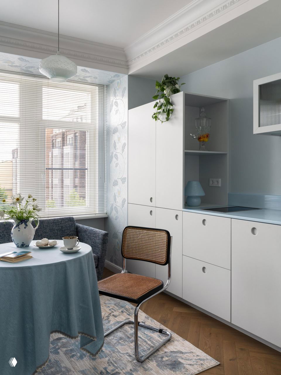 Личный опыт: красочная квартира 40 м² в Санкт-Петербурге