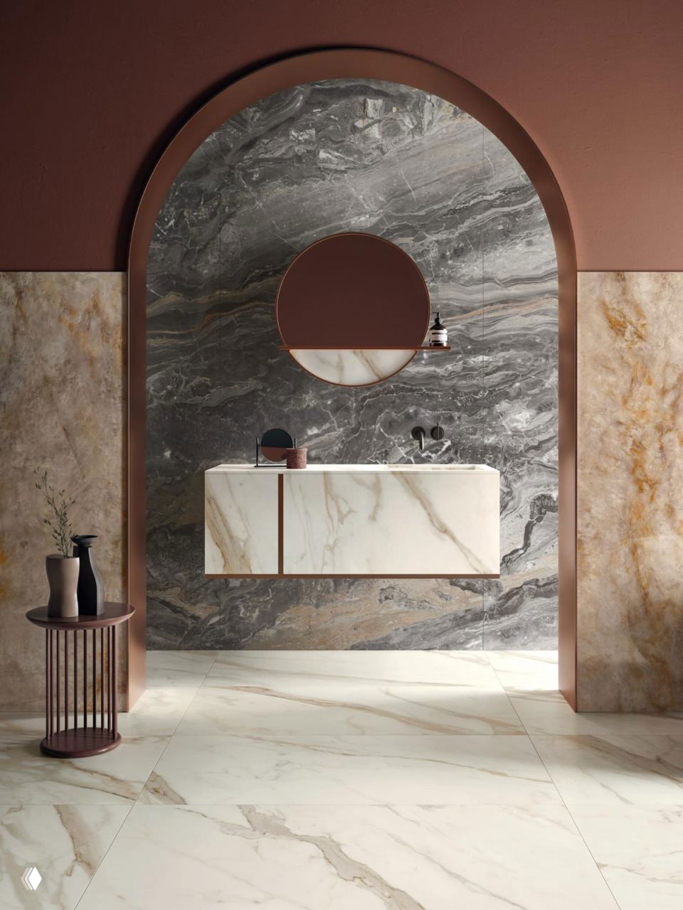 Роскошный интерьер с мраморным полом и аркой в тёплой цветовой гамме — пример дорогих керамогранитных и мраморных покрытий в современных ванных и коридорах.