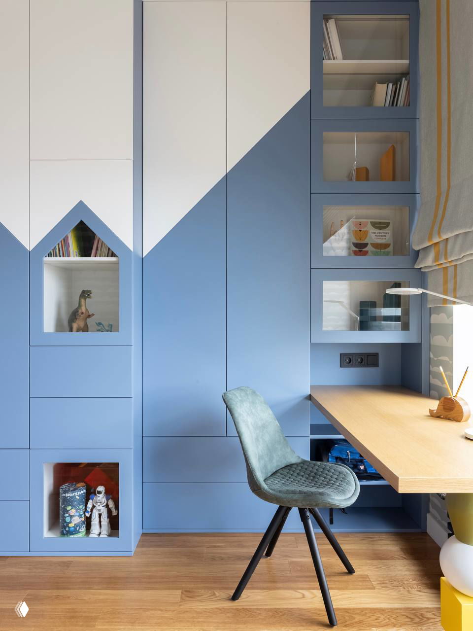 Шкафы с необычными фасадами: 40+ фото и 5 идей